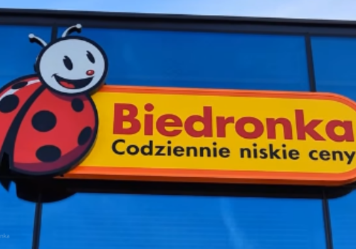 Pilny komunikat Biedronki. Wycofano produkt. Groźne bakterie