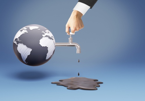 Kryzys energetyczny zostanie z nami na dłużej. Limit cen na paliwo nie wystarczy