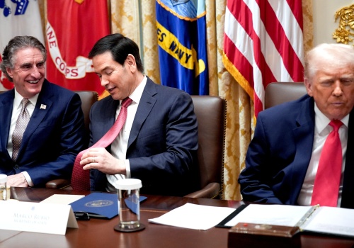 USA ruszają na wojnę informacyjną. Dyplomaci, Pentagon i Elon Musk łączą siły