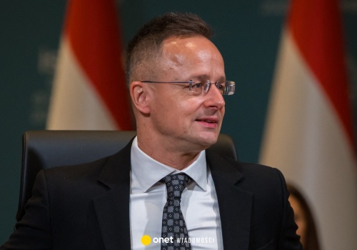 Minister spraw zagranicznych Węgier przyznał się do kontaktów z Rosją. Drwiąca linia 