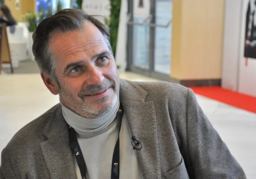 Zmiany w życiu znanego aktora. Nowinę ogłosiła jego partnerka