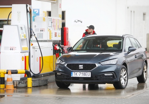 Minister Energii podał ceny paliw obowiązujących w środę (1 kwietnia)
