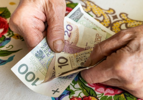 22 tys. złotych przepadło. ZUS alarmuje: można stracić pierwszą wypłatę