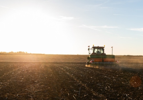 Rolnik sprzedał 463-hektarowe gospodarstwo magnatowi hotelowemu. Podał jeden powód