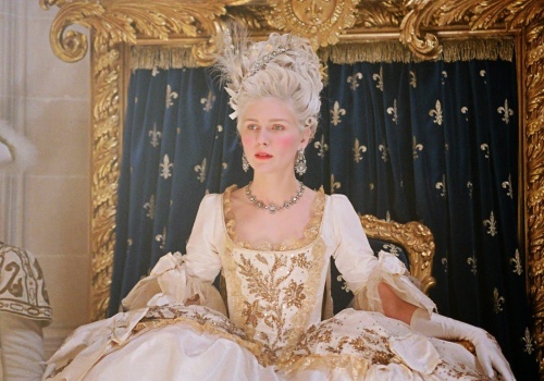 Czy można osiwieć w jednej chwili? Oto, co nauka mówi o syndromie Marii Antoniny