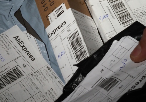 Koniec tanich paczek z Chin. Skarbówka doliczy 3 euro za każdy element