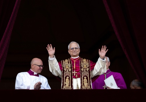 „Zgniły Zachód” powraca do religii? Oto, co mówią badania i liczby