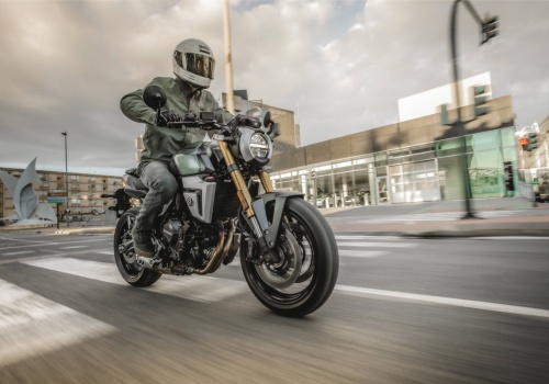 Suzuki obniżyło ceny na sezon 2026. Sprawdź nowy cennik!