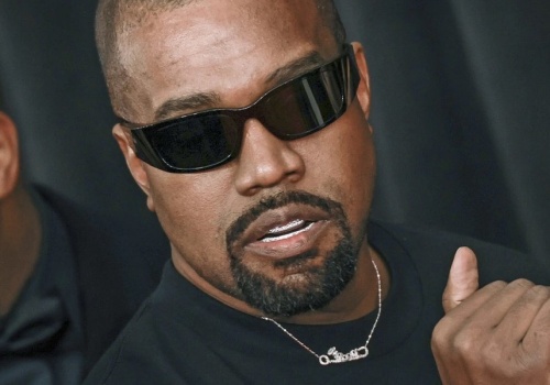 „Bully” przeskoczyło J. Cole’a. Kanye West na szczycie