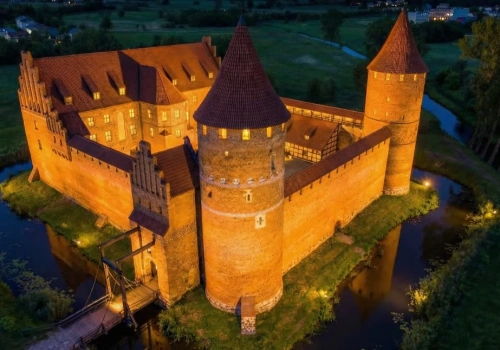 Ciechanowski zamek zrekonstruowany przy pomocy Al