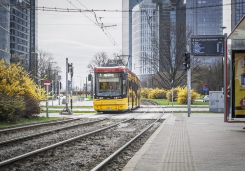 Remont torowiska tramwajowego na Towarowej. Utrudnienia dla pasażerów i kierowców