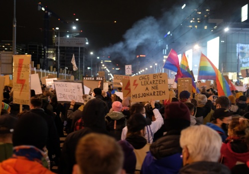 Polacy coraz bardziej liberalni. Czy nadwiślański konserwatyzm to przeszłość?