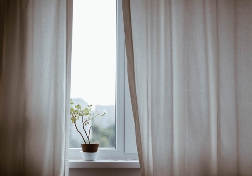 Roleta dzień noc czy firany - co lepsze do małego pokoju?