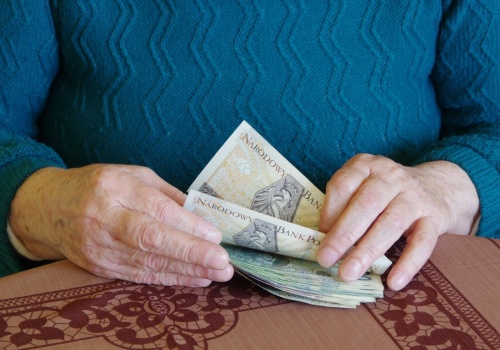 Wypłata trzynastek 2026 rozpoczęta. ZUS przyspiesza przelewy