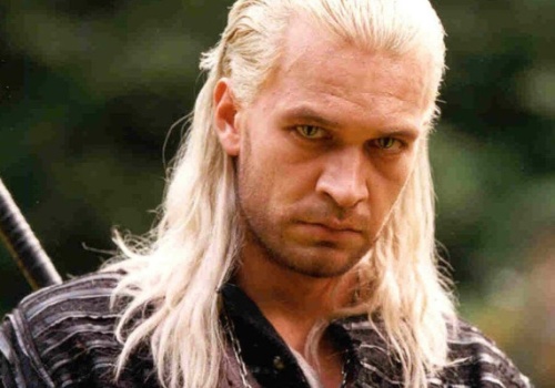 „Wiedźmin” wraca do Polski! TVP wykupiło prawa od Netfliksa. Michał Żebrowski znów w roli Geralta!