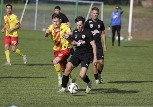 Trzecioligowe derby w Kielcach. Trudno wskazać faworyta
