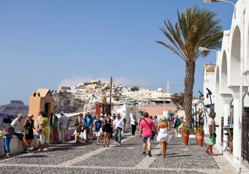 Kryzys na Bliskim Wschodzie hamuje popyt na wakacje w Grecji. Turyści zwlekają z rezerwacjami