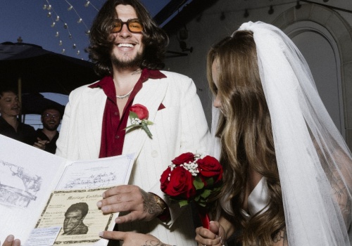 White 2115 wziął ślub i wydał numer „Wieczór kawalerski”