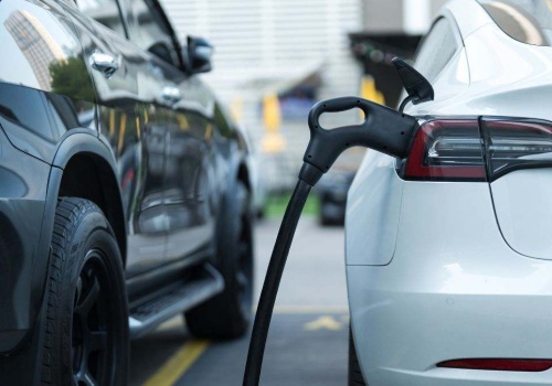 Ceny paliw uderzają w Niemców. Odwracają się w stronę elektryków