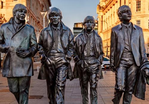 Gdyby Paul McCartney oprowadzał fanów po Liverpoolu, pokazałby...