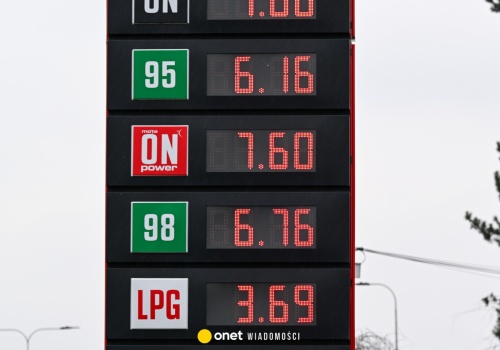 Tańsze paliwo, gorzkie komentarze. 