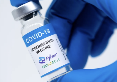 Pfizer wygrywa w Brukseli. Polska zapłaci ponad 5,6 mld zł