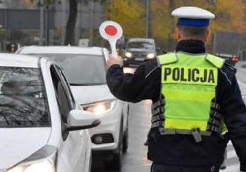 Wielka rekrutacja do służb. Brakuje tysiąca osób. Oto zarobki