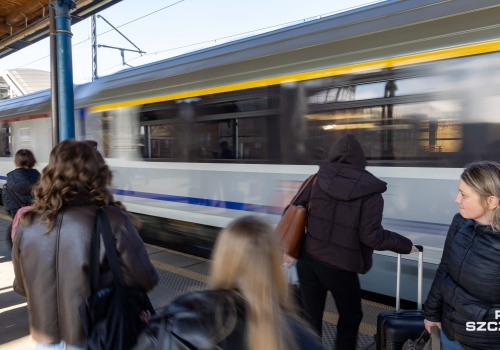 Podróżni głodni, kilkanaście godzin trasy, a WARSu nie ma