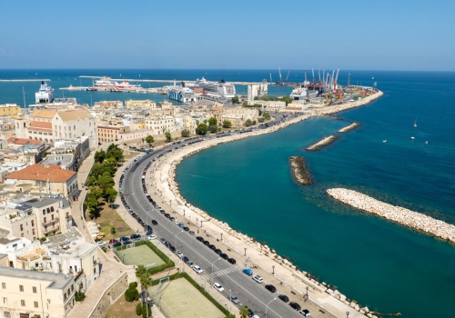 Apulia okołoweekendowo za 939 PLN 🛵🍋 Loty + 3 noclegi w sercu Bari ☀️🏖️