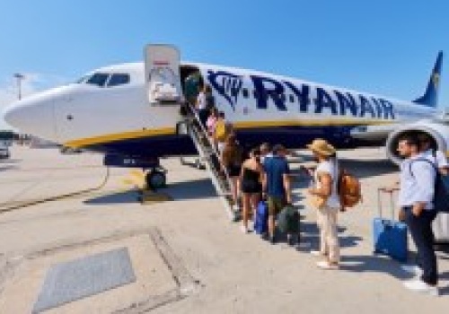 Możliwe odwołania lotów w wakacje. Prezes Ryanaira ostrzega