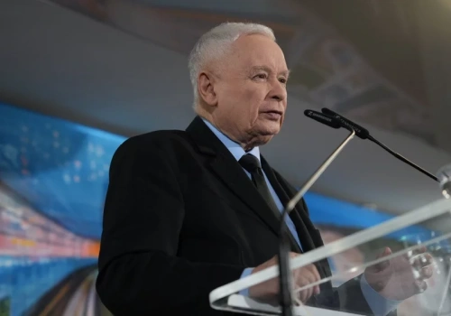 Co działo się przed domem Kaczyńskiego? Burza ws. słynnego kordonu