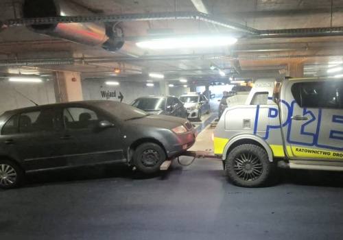 Zostawił samochód na nowym dworcu w Lublinie i przestał się nim interesować. Auto odholowano