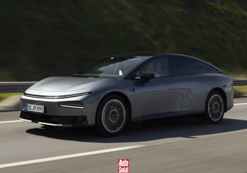 Naładował się szybciej, niż zebrałem szczękę z podłogi. Xpeng P7+ kompromituje Teslę