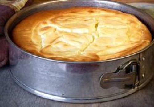 Mało kto dodaje do sernika. 1,5 łyżki zmienia wszystko