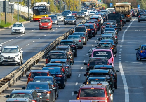 Wzrost cen OC uderzy Polaków po kieszeni. W tych miastach wynosi już prawie 1000 zł
