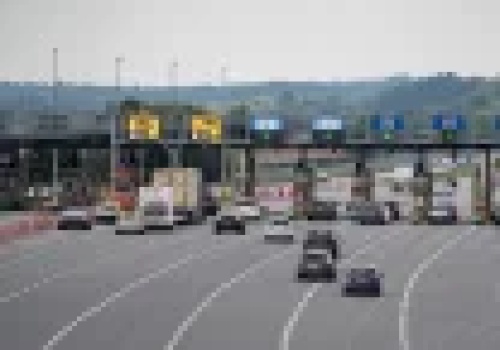 36 złotych za 52 kilometry jazdy. Dlaczego podniesiono opłaty na A4?