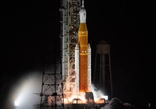 Powrót do gwiazd: Misja Artemis II wystartowała. Dlaczego tym razem to coś więcej niż PR?