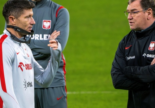 Robert Lewandowski pożegna się z kadrą? Jan Urban reaguje. Ważne słowa selekcjonera
