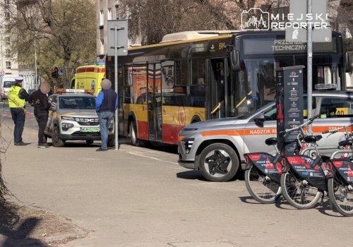 Wypadek autobusu na Radzymińskiej. Pasażerka została pociągnięta przez pojazd