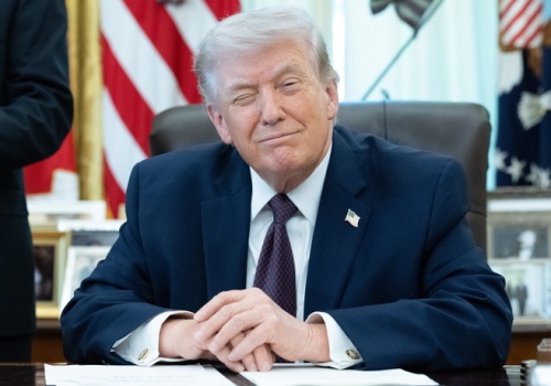 Media: Trump groził wstrzymaniem pomocy dla Ukrainy, jeśli Europa nie wesprze go w cieśninie Ormuz