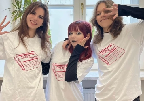 Z pewną dozą nieufności, czyli uczennice z „Żółkiewskiego” walczą z dezinformacją