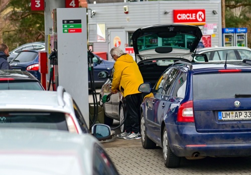 Sondaż: Trzy czwarte Polaków pozytywnie ocenia pakiet CPN