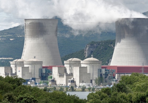 Niemiecka minister mówi o atomie, podczas gdy ceny prądu rosną