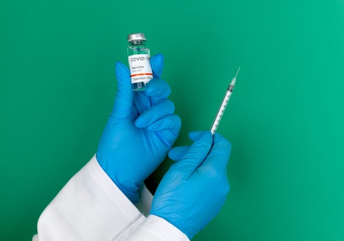 Prokuratura wszczęła śledztwo po audycie KAS. Chodzi o zakup szczepionek przeciwko COVID-19