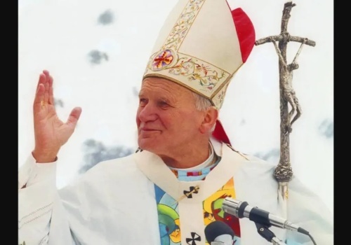 Polacy czuwali na placu św. Piotra. Modlili się w rocznicę śmierci św. Jana Pawła II