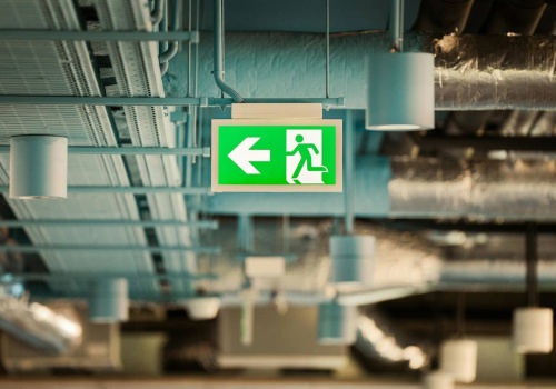 Za wywołanie fałszywego alarmu możesz słono zapłacić. Nawet do 100 tysięcy złotych