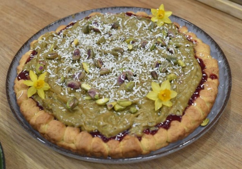 Pistacja króluje również w Wielkanoc! Mazurek pistacjowy z malinową nutą