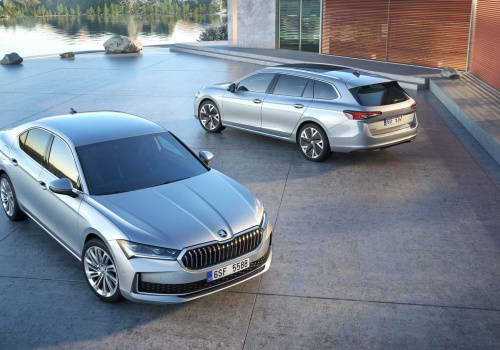 Najmocniejsza Skoda Superb wjechała do polskich salonów