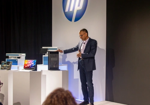 HP ma PC z 4 kartami RTX PRO, choć jedna gotuje sprzęt. Na czymś takim odkrywa się leki