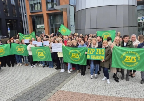 Związkowcy okupują siedzibę ZUS. Domagają się reakcji rządu. 